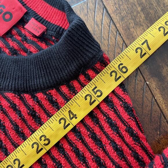 HUGO Sweater Mens Medium Red Black Textured Stripe Crewneck Knit Pullover Wave - Picture 7 of 8